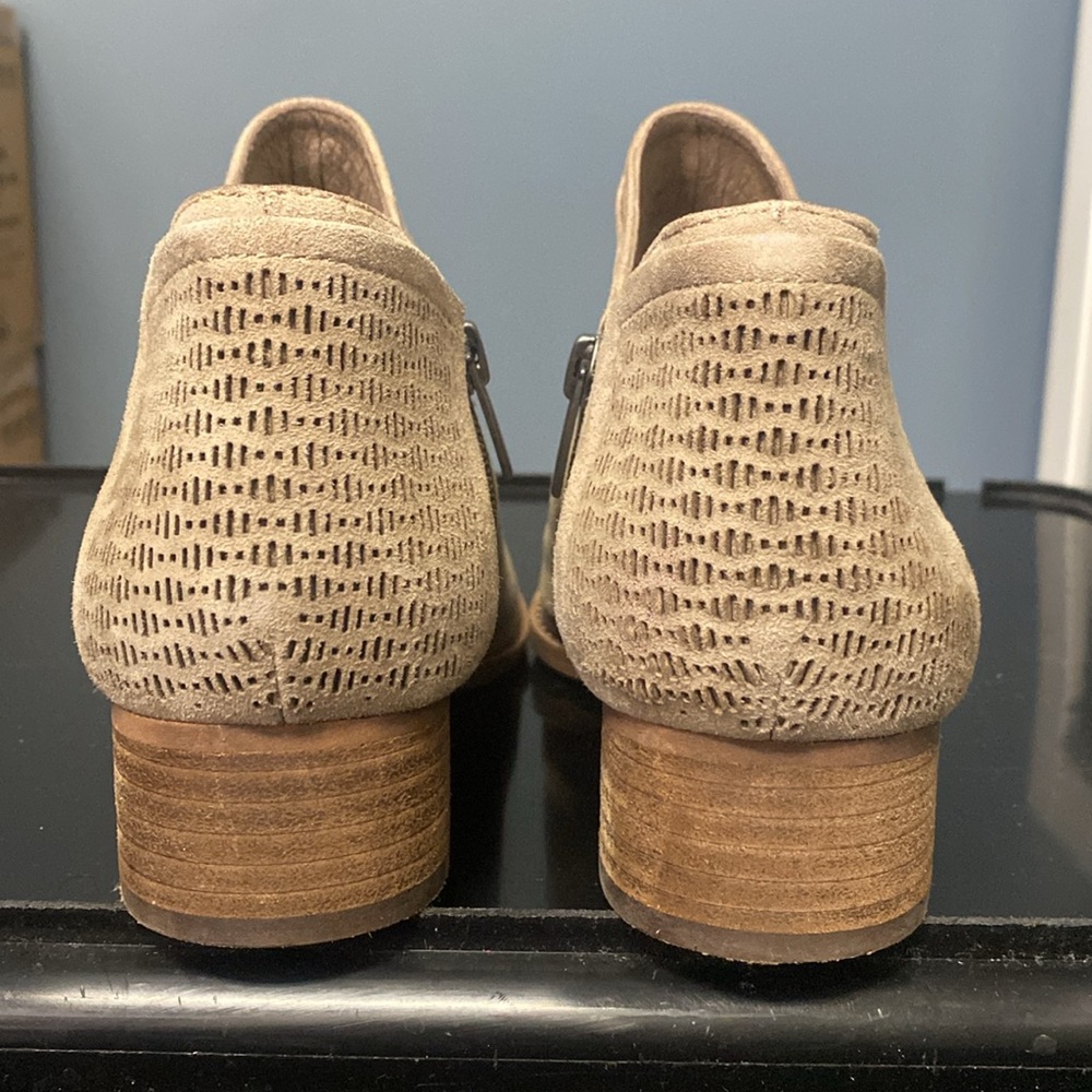 Vince Camuto “Clorieea”  perforated ankle bootie - Picture 5 of 5